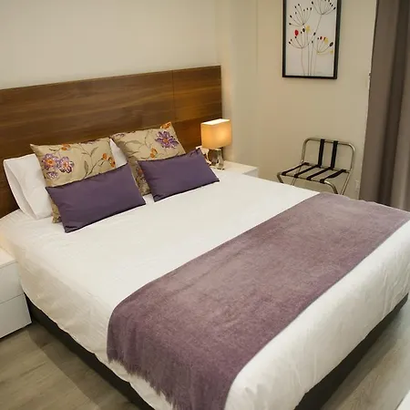 דירה Manolia Residences